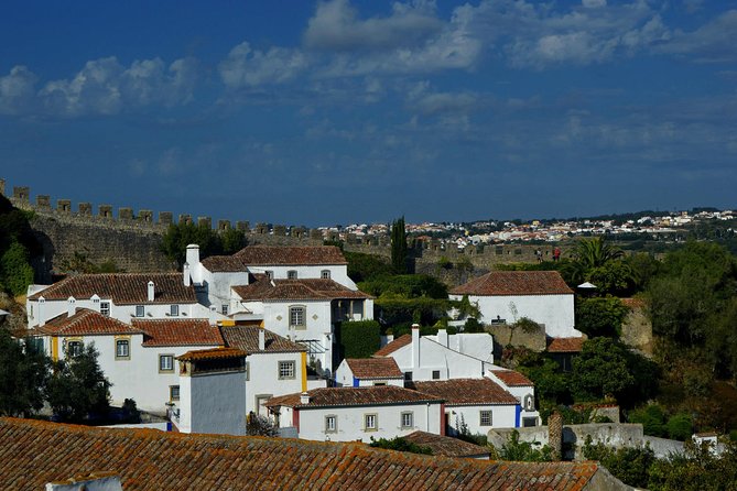Óbidos: Medieval Tales & Secrets Spots - Óbidos Castle and the medieval town walls