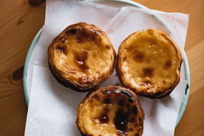 Pastel de Nata Masterclass at a Real Bakery in Downtown Lisbon - Warm tarts and a drink at the end