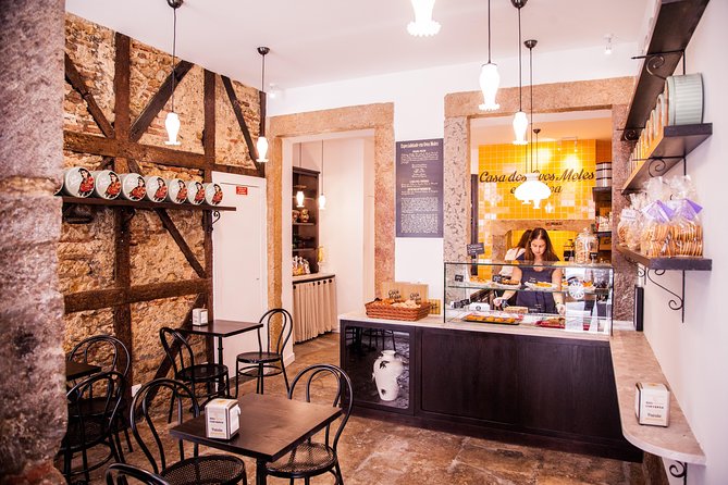Pastel de Nata Workshop in Lisbon - The tasting: warm pastel de nata with port or ginja