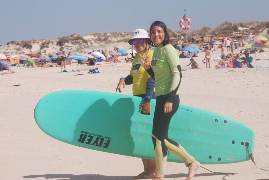 Peniche: Surfing Lessons for all surf levels - Timing, flexibility, and the practical details
