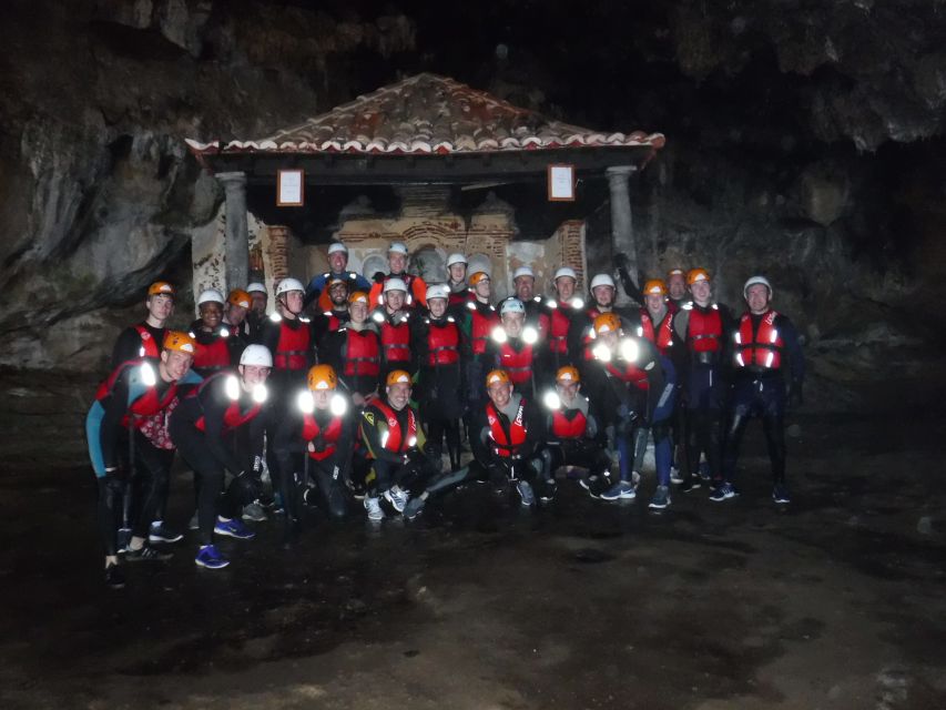 Portinho da Arrábida: Coasteering Boat Tour - Clear water, steep cliffs, and boat support