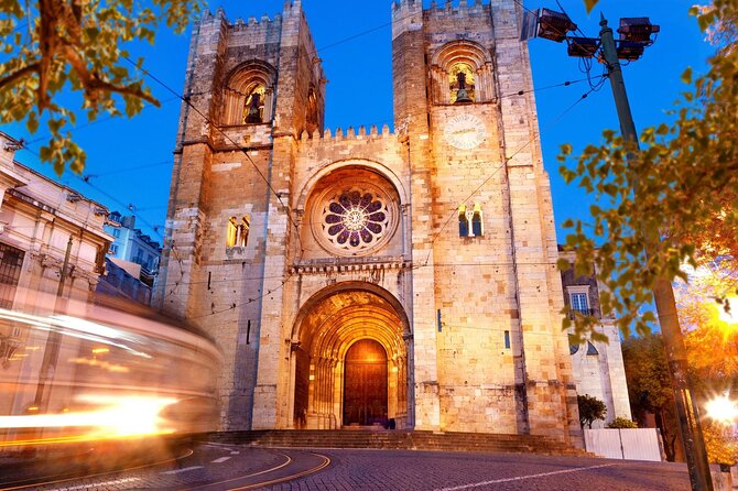 Private 4-Hour Lisbon City Highlights Tour by Tuktuk - Belém’s monuments along the Tagus