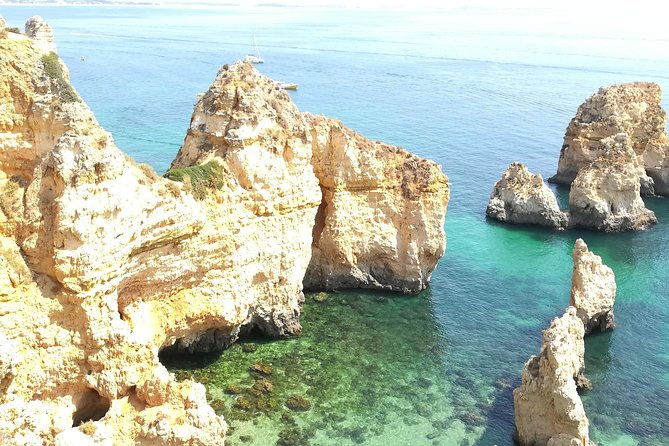 Private Algarve: Benagil Caves, Lagos Cliffs & Hidden Beaches - Lunch and the value of local advice