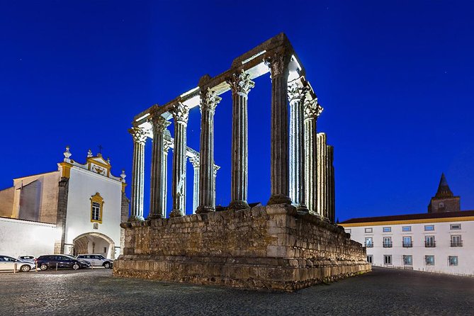 Private Day Tour With Guide to Évora and Monsaraz - Évora’s Chapel of Bones and St. Francis Church