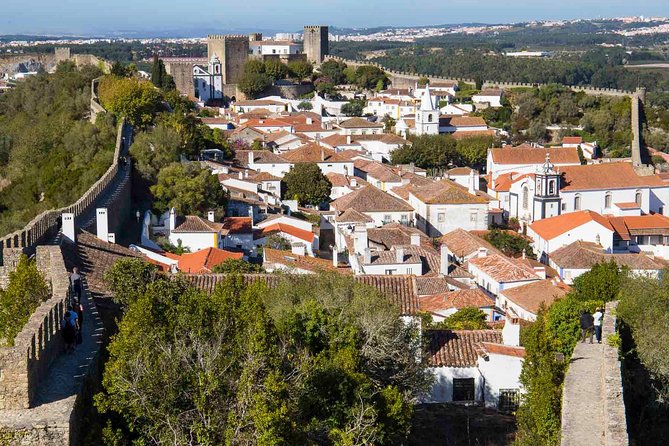 Private Day Tour With Guide to Fatima, Batalha, Nazaré and Obidos - Batalha Monastery: allow time for the Gothic details