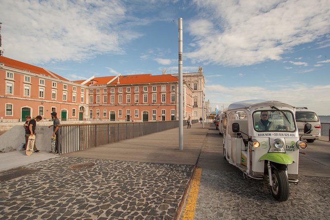 Private Eco Tuk Tuk Tour through the Heart of the City - Graça and Miradouro da Senhora do Monte