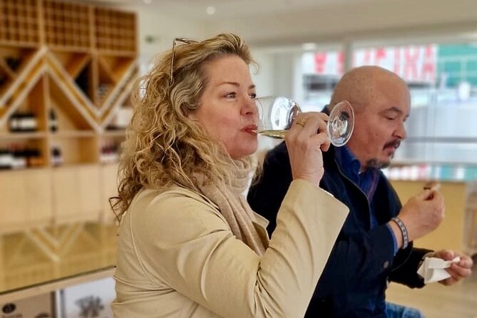 Private Evora Heritage and Alentejo Wine Tour from Lisbon - Choosing two Alentejo winery visits