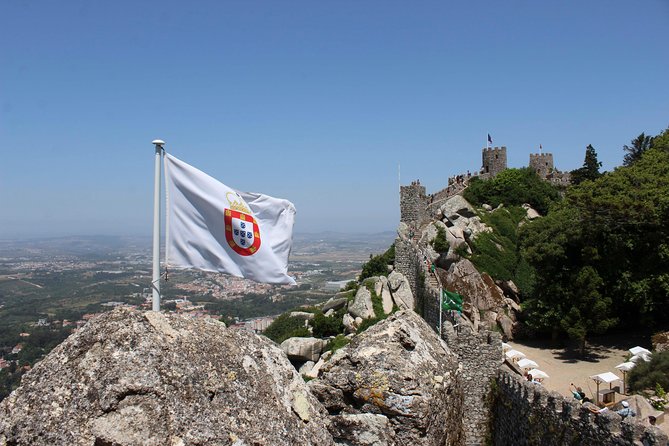 Private Half Day Tour to Sintra and Pena Palace from Lisbon - Timing, crowds, and weather