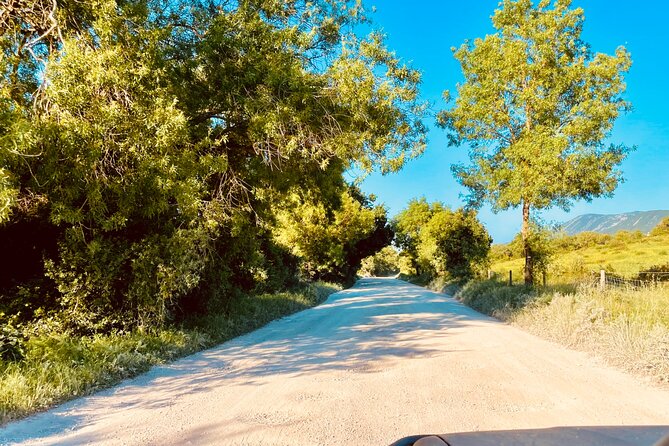 Private Jeep Tour from Lisbon – Arrábida, Sesimbra & Beach Picnic - What the beach picnic is really like