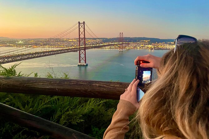 Private Lisbon-Arrábida Wine Tour: 3 Wineries, Coast & Heritage - Sesimbra Castle or Cristo Rei for a final view