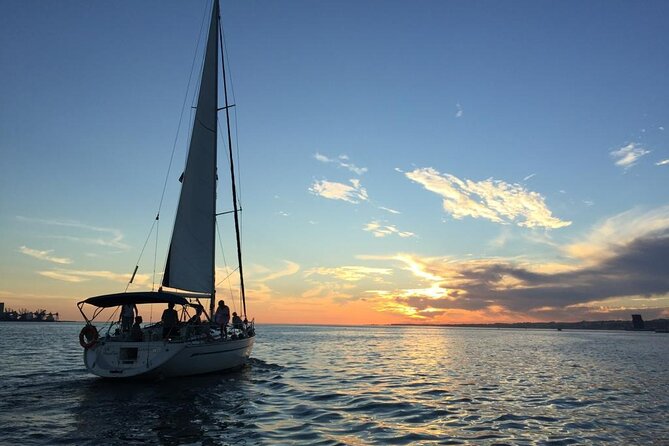 Private Sailing Cruise in Lisbon with Drinks - What this private Lisbon cruise is really like