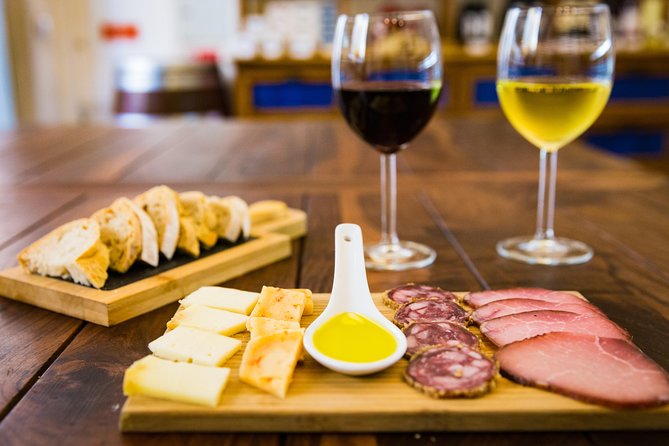 Private Tour: Best of Lisbon Walking Tour - Chiado and Baixa, two faces of central Lisbon