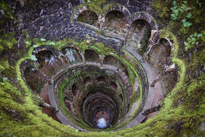 Private Tour of Sintra The Glorious Garden of Eden with Pickup - A short walk through Sintra’s historic center