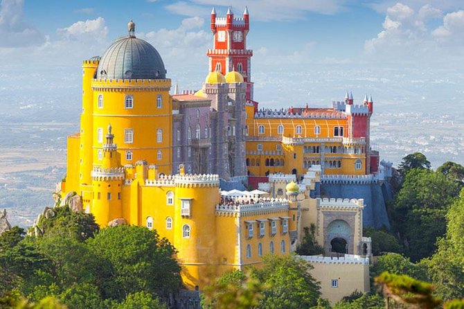 Private Tour of Sintra The Glorious Garden of Eden with Pickup - Quinta da Regaleira and its mysterious underground route