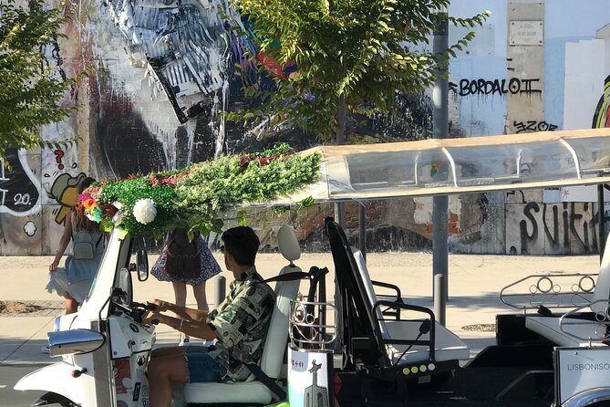 Private tuk tuk tour in old city Lisbon (Standard-1h30) - Sé Cathedral and the first look at Alfama