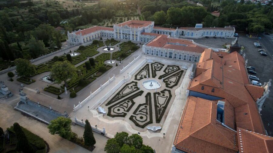 Queluz National Palace & Gardens Ticket - Queluz Palace, a royal party house outside Lisbon