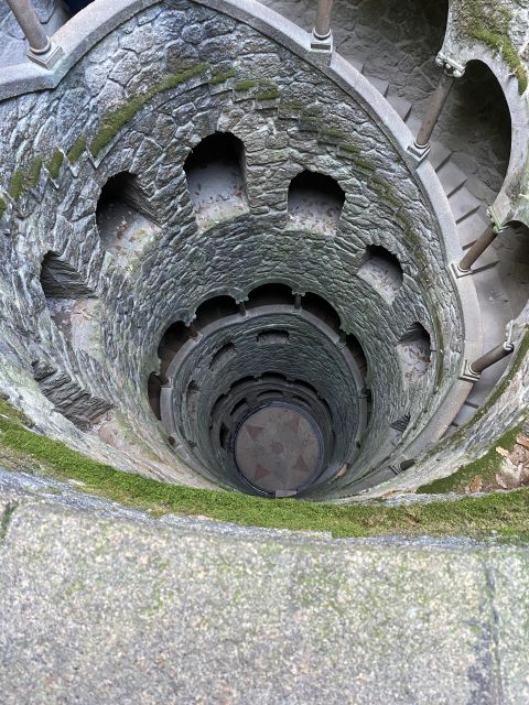 Quinta da Regaleira Skip-the-Ticket-Line Entry & Audioguide - Palace, chapel, grottoes, and fountains