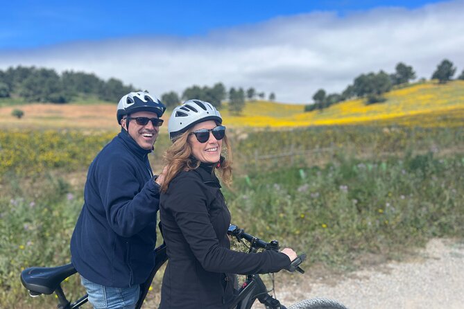 Relaxed E-bike in the backroads of Cascais and Sintra - From Cascais Market to the Sintra hills