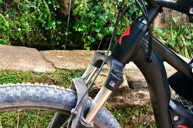 Relaxed E-bike in the backroads of Cascais and Sintra - What the e-bikes feel like on real terrain