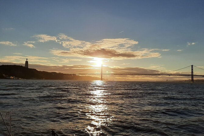 Relaxing Sailboat Cruise along the Tagus - What the boat ride feels like in real conditions