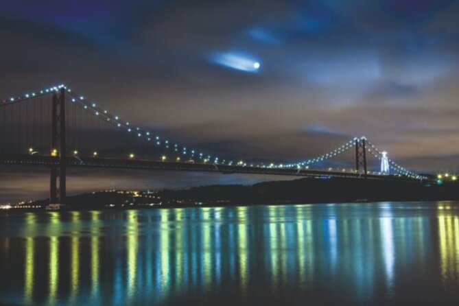 Sail & Dine Sailboat Tour With Sunset - Sailing Lisbon at the hour the city changes color