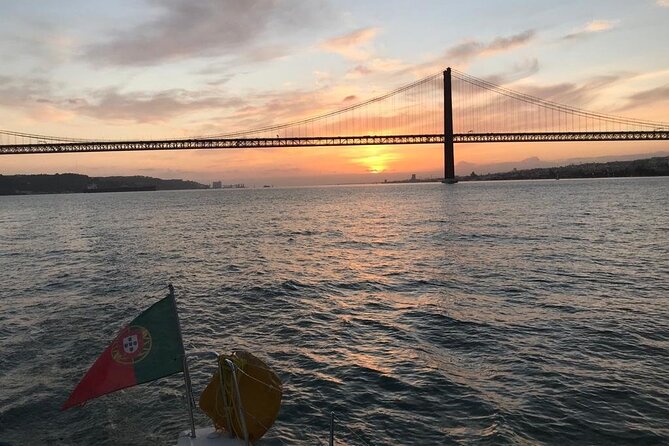 Sailboat Tour in Lisbon with drinks included | Morning and Sunset - Passing beneath the 25th of April Bridge