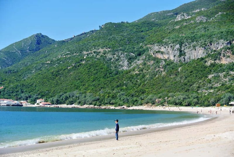 Sesimbra & Arrábida National Park Tour with 5 Wines Tasting - Cabo Espichel and the edge of the Atlantic
