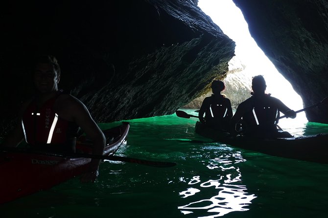Sesimbra Discovery by Kayak - Paddling along the Sesimbra coast