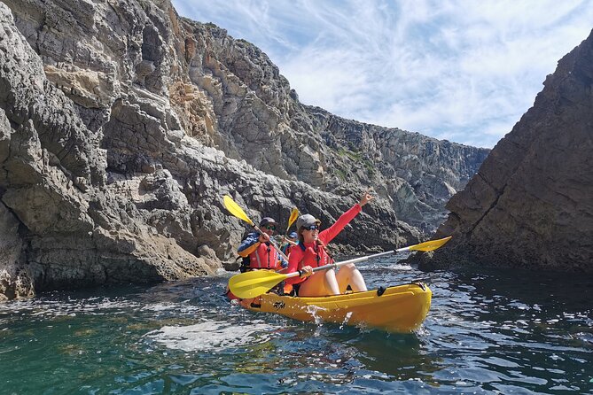 Sesimbra Discovery by Kayak - Ribeiro do Cavalo Beach and the snack break