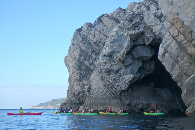 Sesimbra Discovery by Kayak - Getting fitted with a kayak and wetsuit