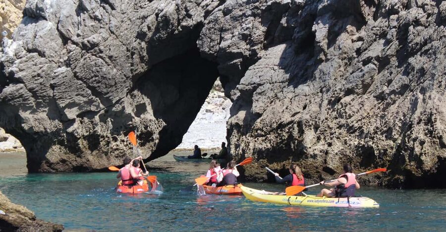 Sesimbra: Ribeiro Cavalo Beach, Caves, & Arrábida Kayak Tour - The guide style and group experience