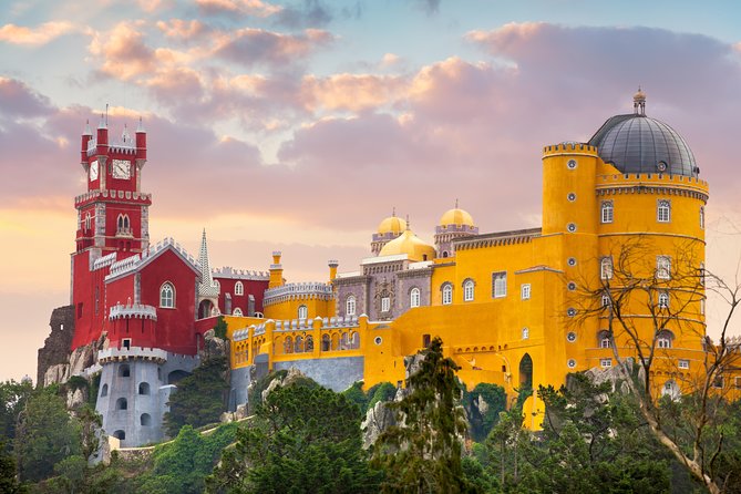 Sintra and Cascais Small Group Tour in a Van With Tickets - Sintra’s historic center in one hour
