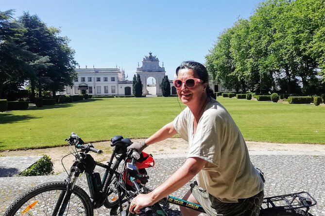 Sintra & Cascais de E-Bike Tour - Sintra village and the first taste of the day