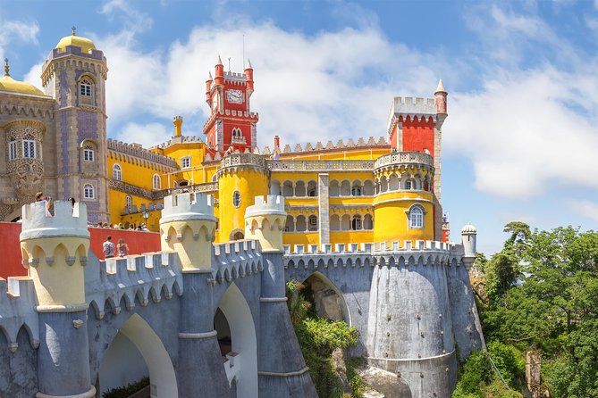Sintra-Cascais-Pena Palace 8-People Small Group Tour from Lisbon - Guincho Beach and Cascais