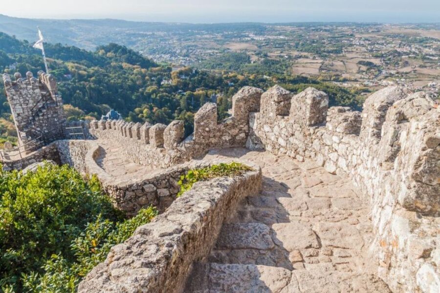 Sintra: Castle of the Moors Skip-the-Line Ticket+Audio Guide - Using the English audio guide well