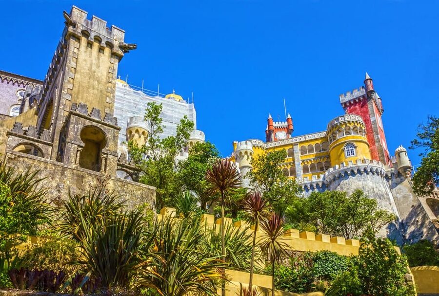 Sintra: Full-Day Deluxe Tour with Pena Palace ticket - The coach ride from Lisbon to Sintra country