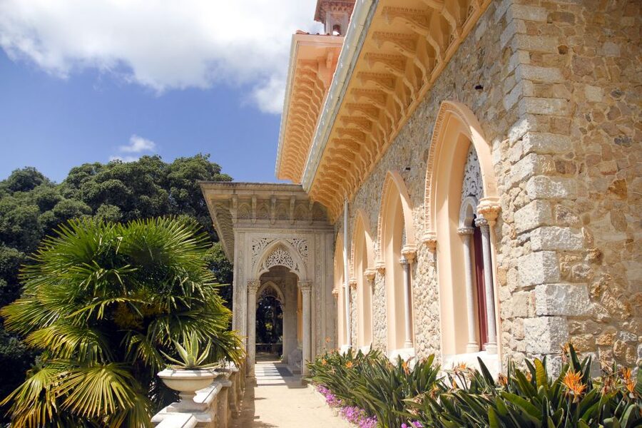 Sintra: Monserrate Palace & Park Ticket - Inside the palace: compact rooms, striking detail