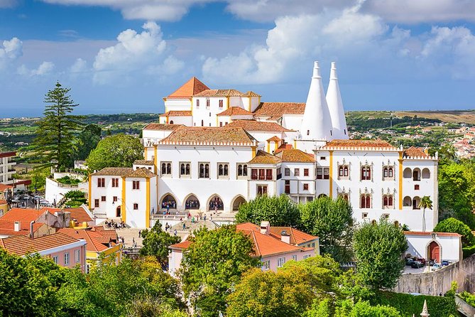 Sintra, Pena Palace, Cabo da Roca, Cascais Day Trip from Lisbon - The morning pickup and the small van