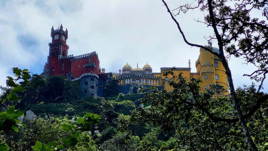 Sintra: Private and Customizable Tour - Why a private vehicle helps in Sintra