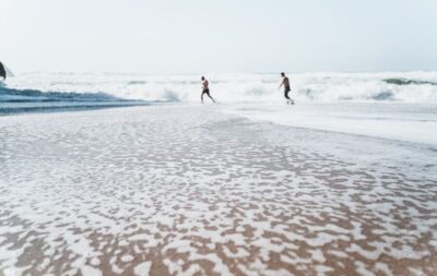 Sintra: Sunset Hike, Tapas & Wine at Secret Beach