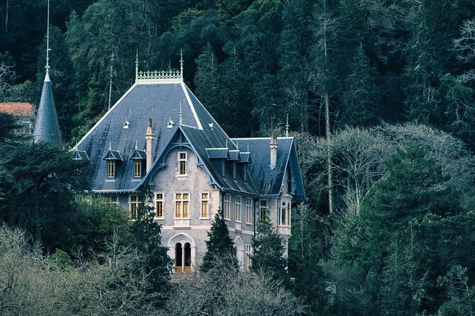 Sintra Walking Tour: Romantic Village & Palaces - São Martinho Church, Piriquita, and Hotel Lawrence
