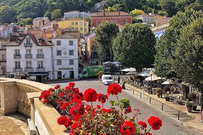 Sintra Walking Tour: Romantic Village & Palaces - Quinta da Regaleira and the Initiation Well