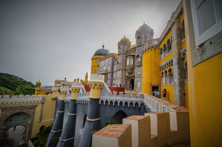 Sintra: Walking Tour with Palace, Castle, and Old Town Visit - Meeting João Varanda and setting the pace