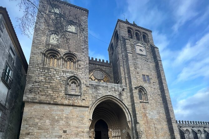 Skip the Lines & Sip the Wines: Évora’s Ultimate Walking Tour! - The Roman Temple and Évora’s ancient core