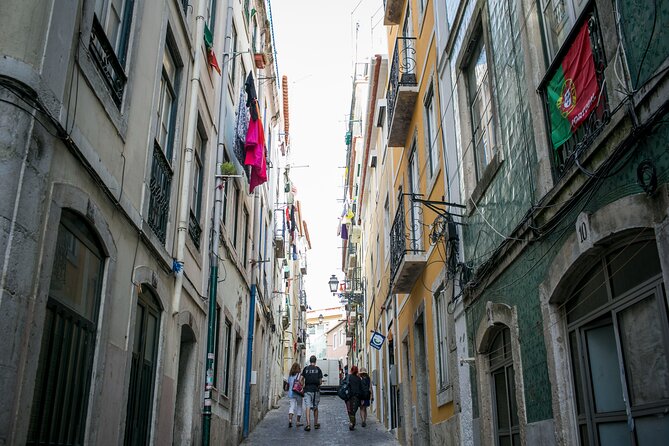 Song of the Sea: Fish, Seafood and Tradition in Lisbon’s Port Zone - Starting with market life at Time Out Market
