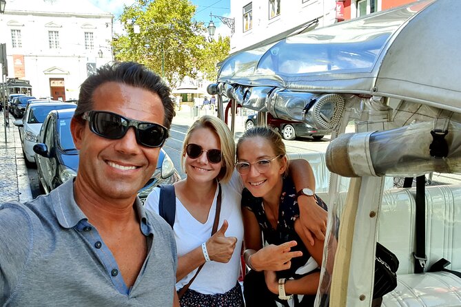 Special Guided Tour of Tuk Tuk Lisbon Historic 2 Hours - What the private format adds
