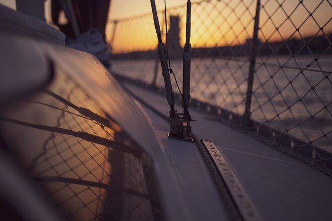 Sunset sailboat tour in Lisbon with green wine - Green wine, blankets, and the evening mood