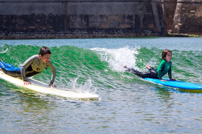 Surf Lesson - Facilities, valuables, and what to bring
