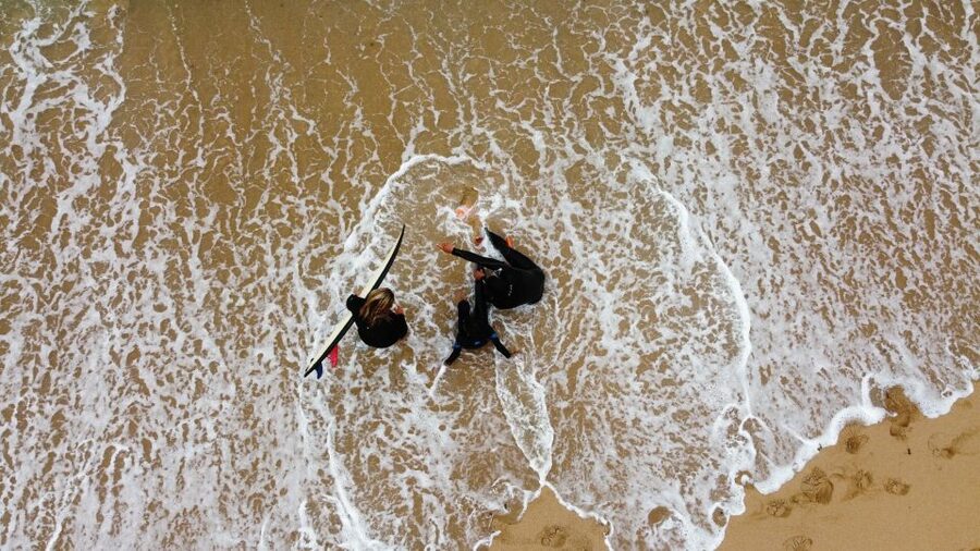 Surfing lessons at Ericeira World Surf Recognized - The first briefing: safety before the waves