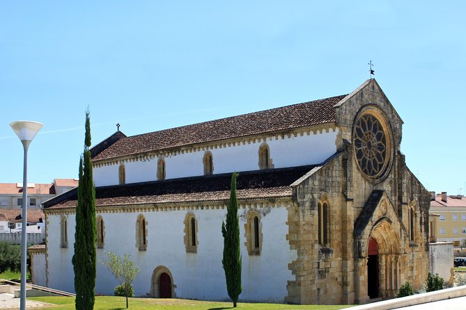 Templar Tour Convent of Christ & Almourol Castle from Lisbon - Who should book this experience?